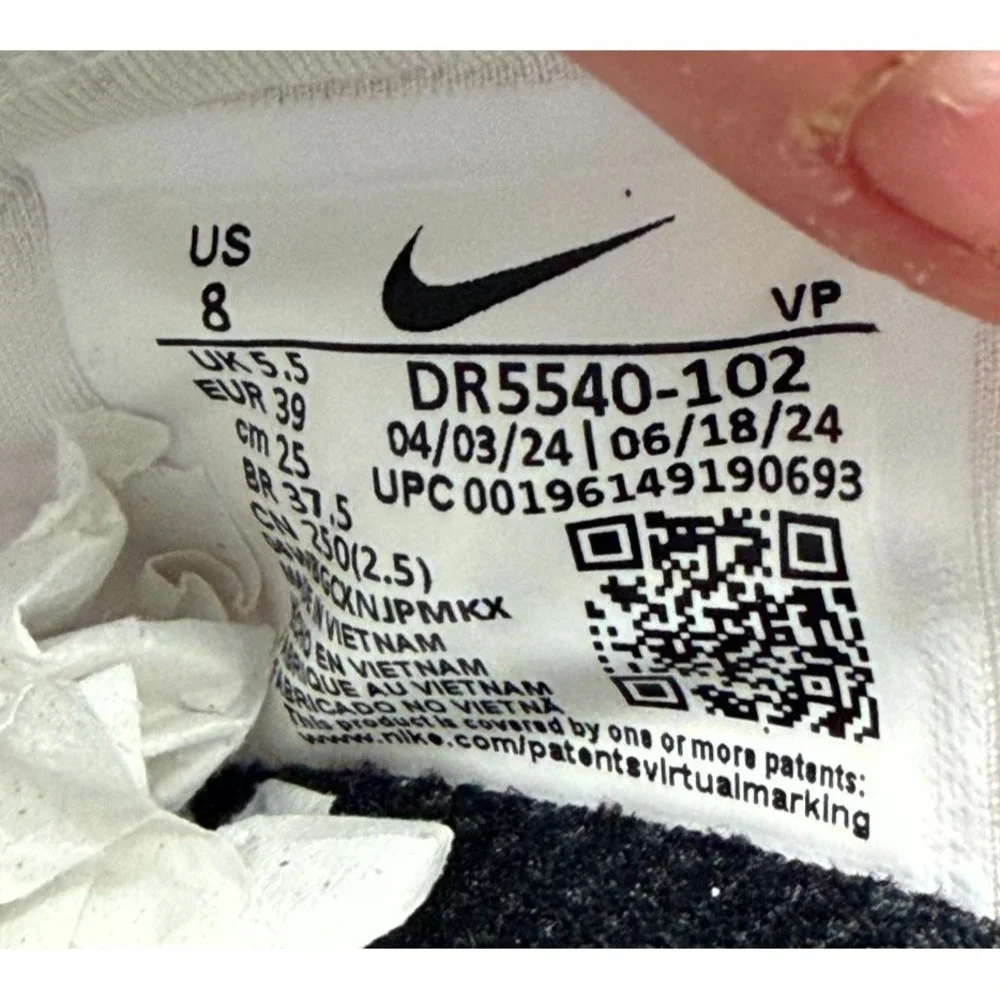 Nike Go FlyEase‎ DR5540-102 Womens 8 Sneakers Summit White Swoosh Slip On Shoes